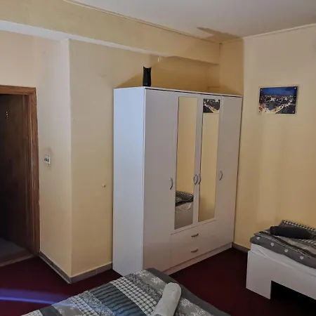 Nik-rom