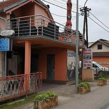 Nik-rom Apartment *